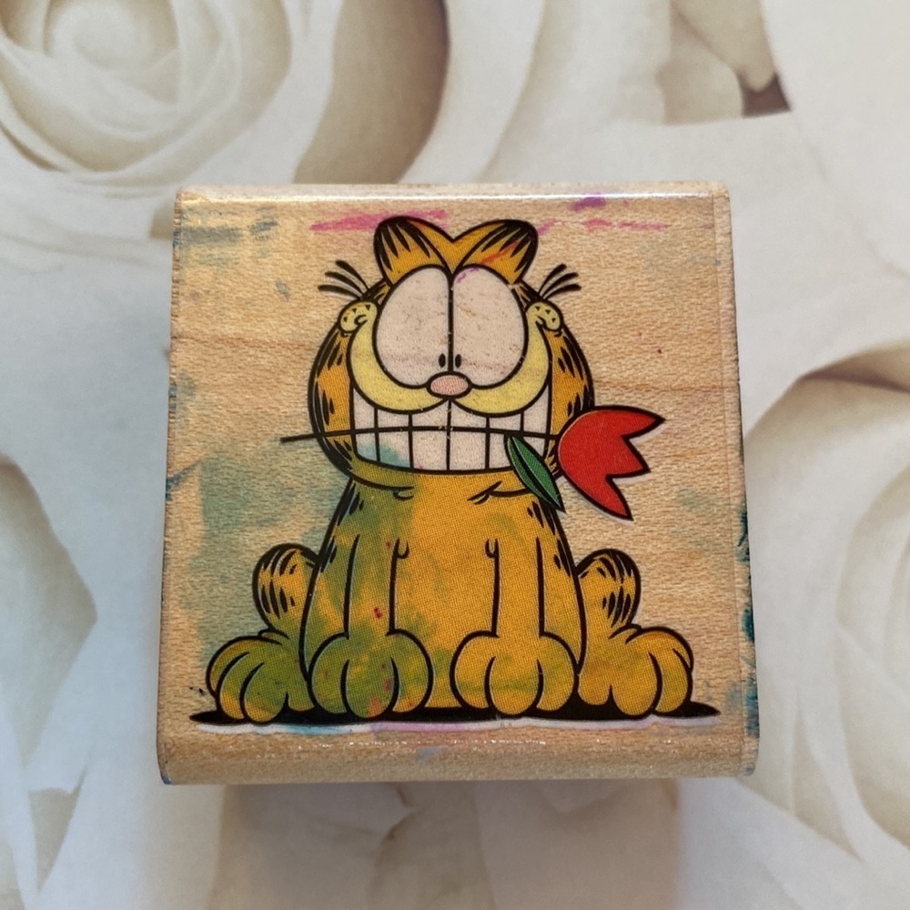 Lot of Assorted Wood Mounted Stamps Garfield Ballerina WWJD Earth Globe - Picture 3 of 16